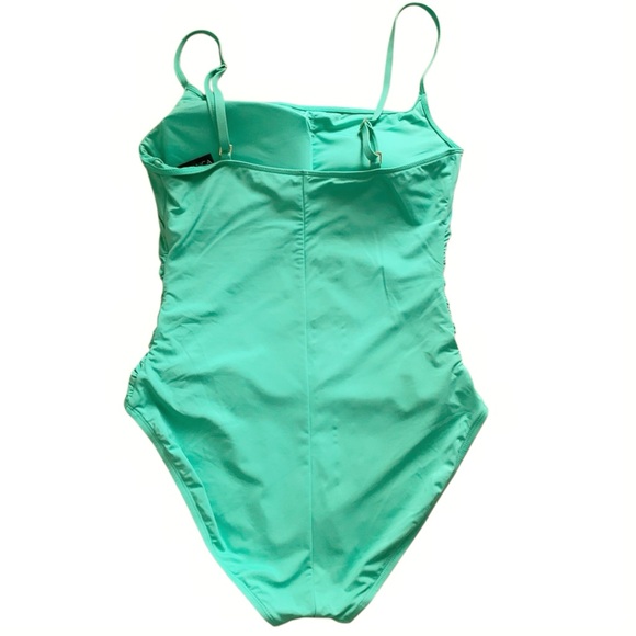 LA BLANCA One Piece Swimsuit! Retail $120 - Picture 6 of 7